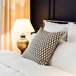 Nana Macs Hotel 4*