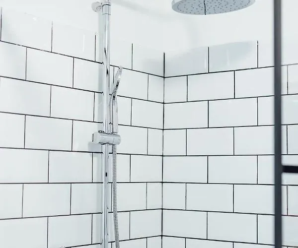 Nana Macs
